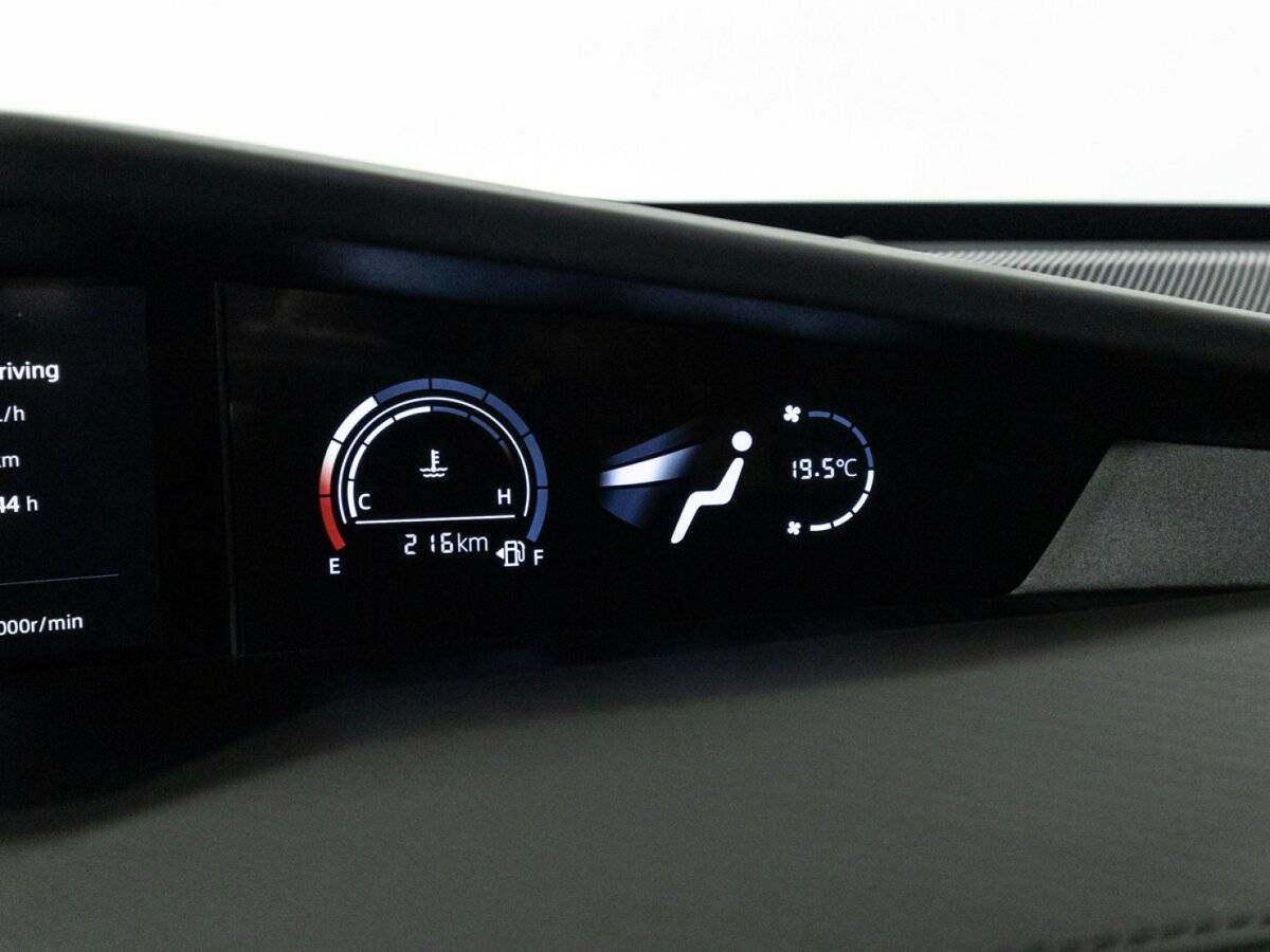 Changan UNI-V с пробегом — 2023 год. Фото: #18