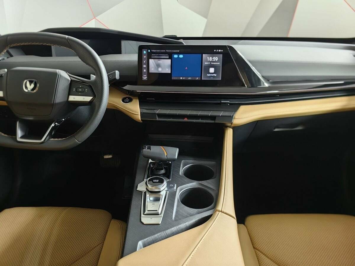 Changan UNI-V с пробегом — 2022 год. Фото: #13