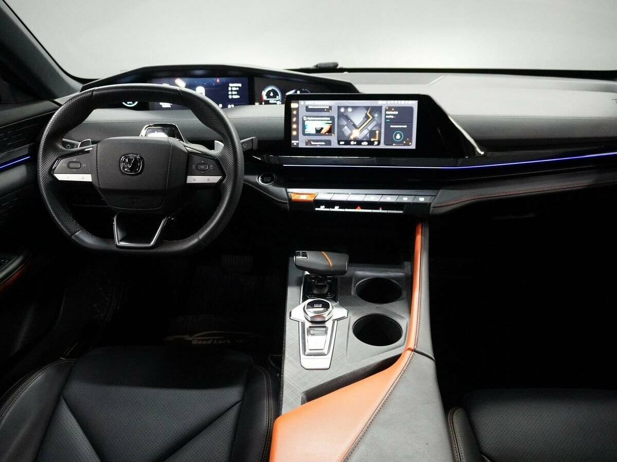 Changan UNI-V с пробегом — 2022 год. Фото: #13