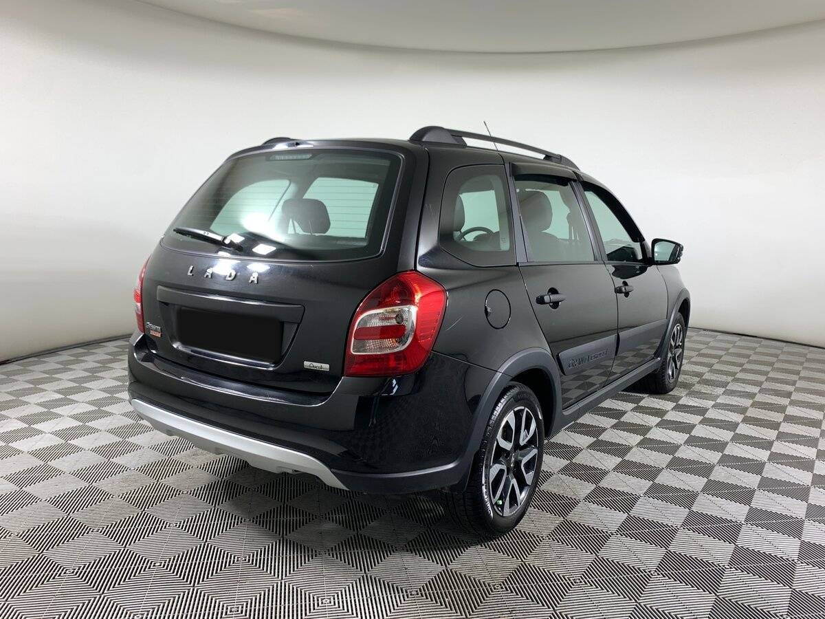 Lada (ВАЗ) Granta с пробегом — 2023 год. Фото: #4