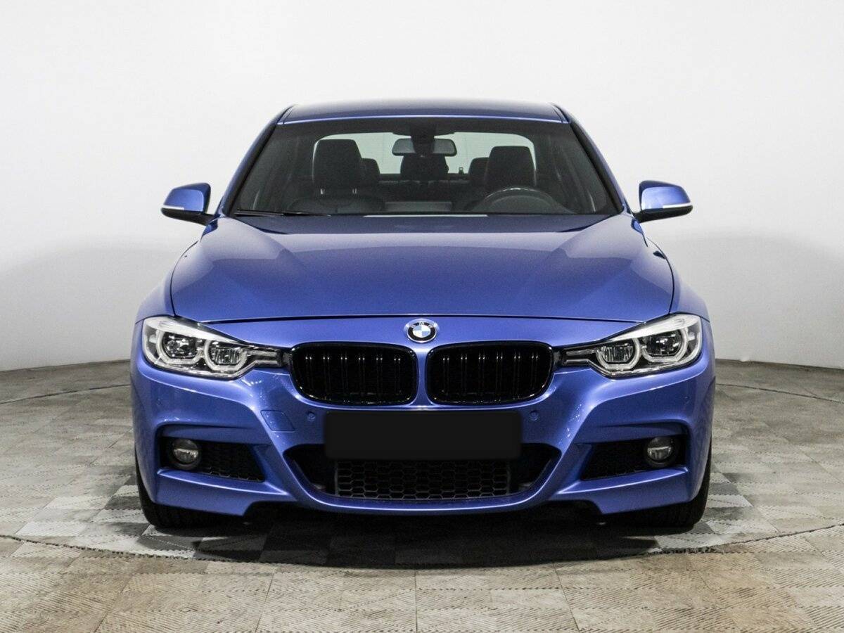BMW 3 серии с пробегом — 2018 год. Фото: #1