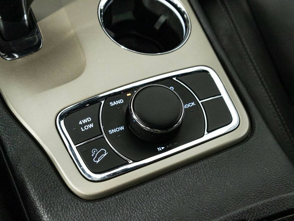 Jeep Grand Cherokee с пробегом — 2014 год. Фото: #23