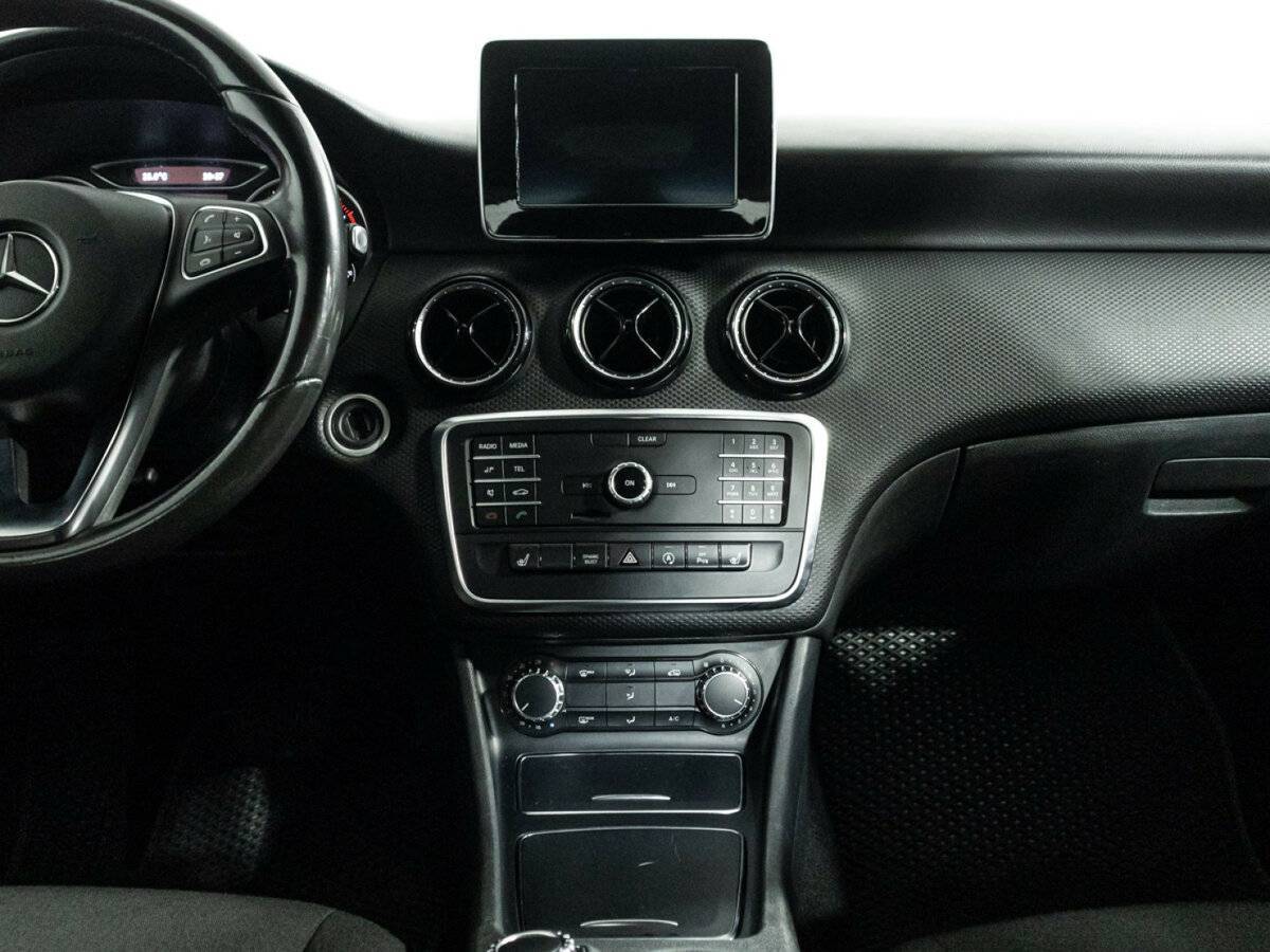 Mercedes-Benz A-Класс с пробегом — 2017 год. Фото: #13