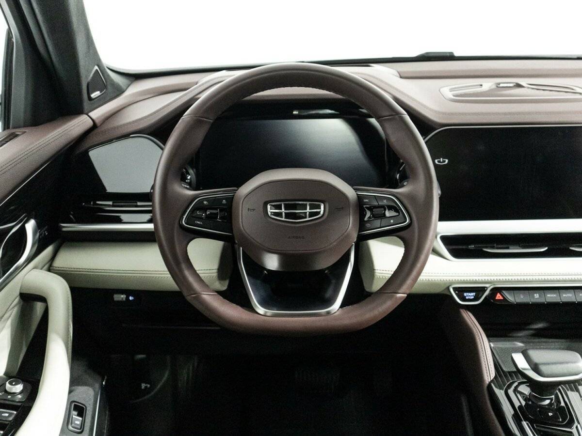 Geely Monjaro с пробегом — 2023 год. Фото: #23