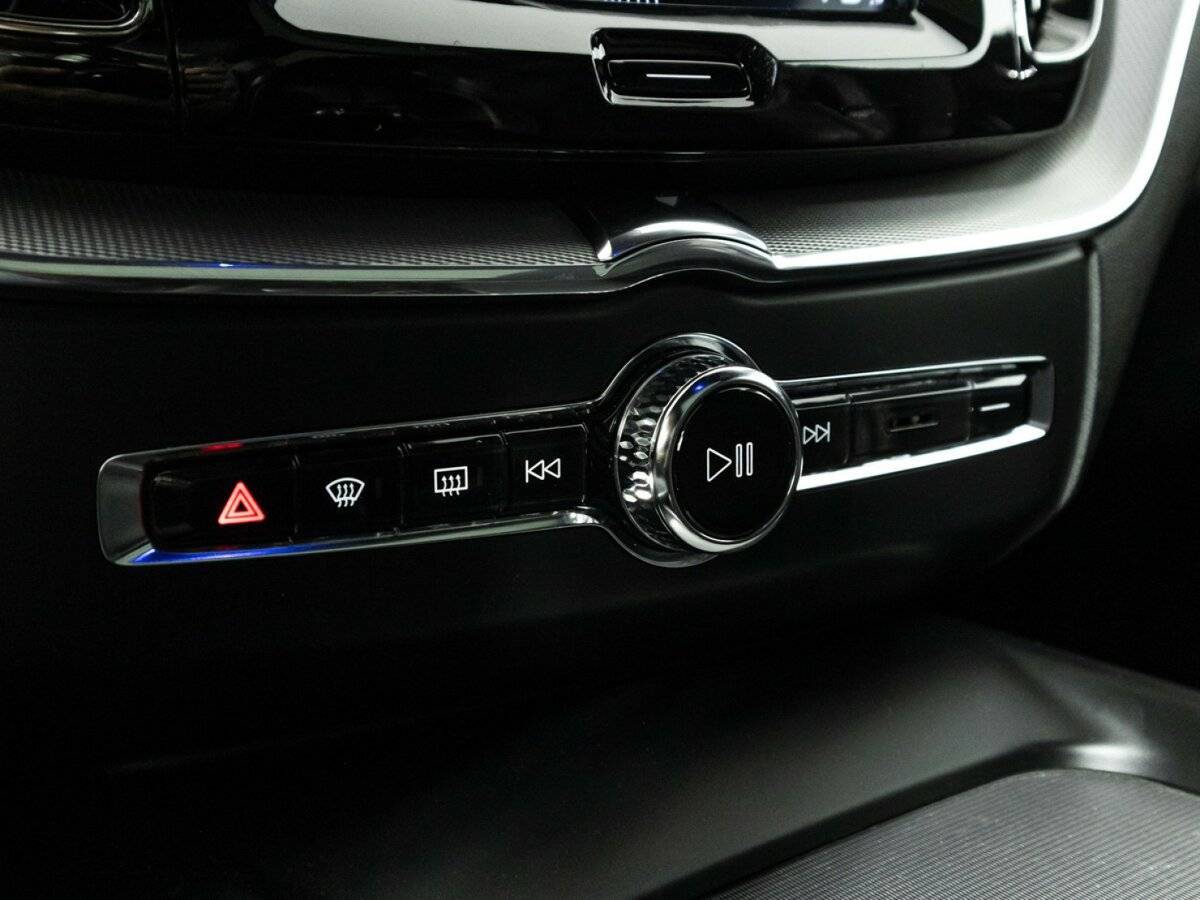 Volvo XC60 с пробегом — 2018 год. Фото: #21
