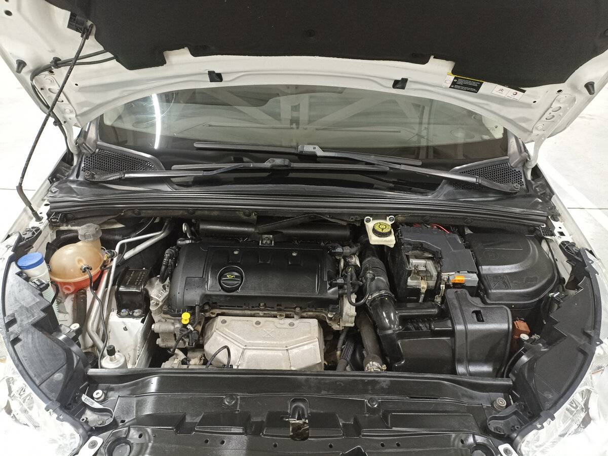 Citroen C4 с пробегом — 2013 год. Фото: #8