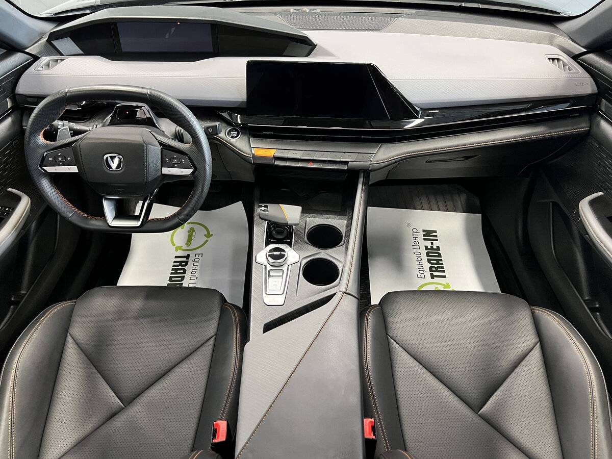 Changan UNI-V с пробегом — 2023 год. Фото: #9