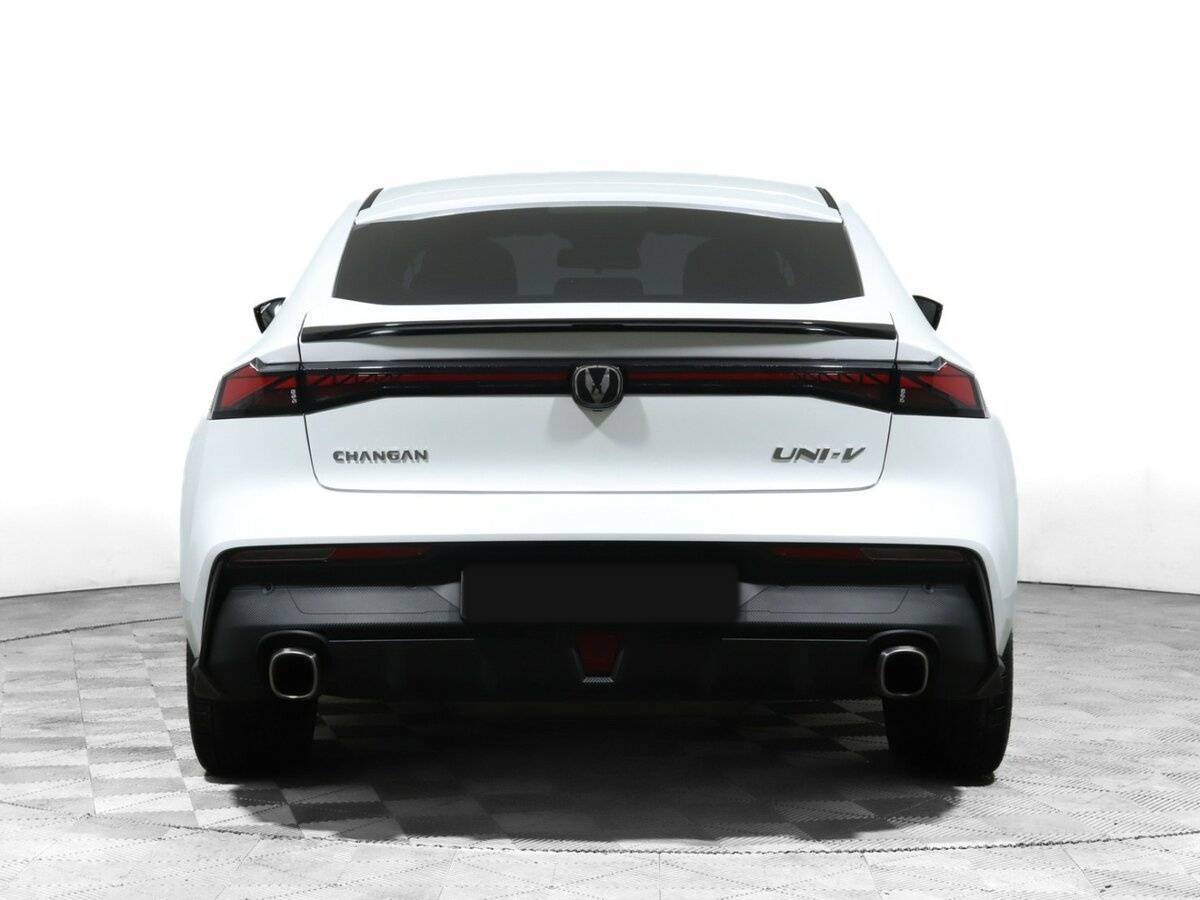 Changan UNI-V с пробегом — 2022 год. Фото: #4