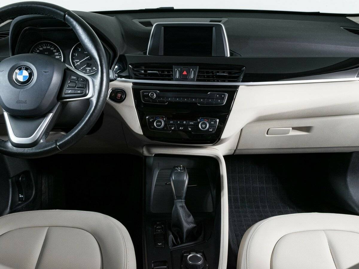 BMW X1 с пробегом — 2017 год. Фото: #9
