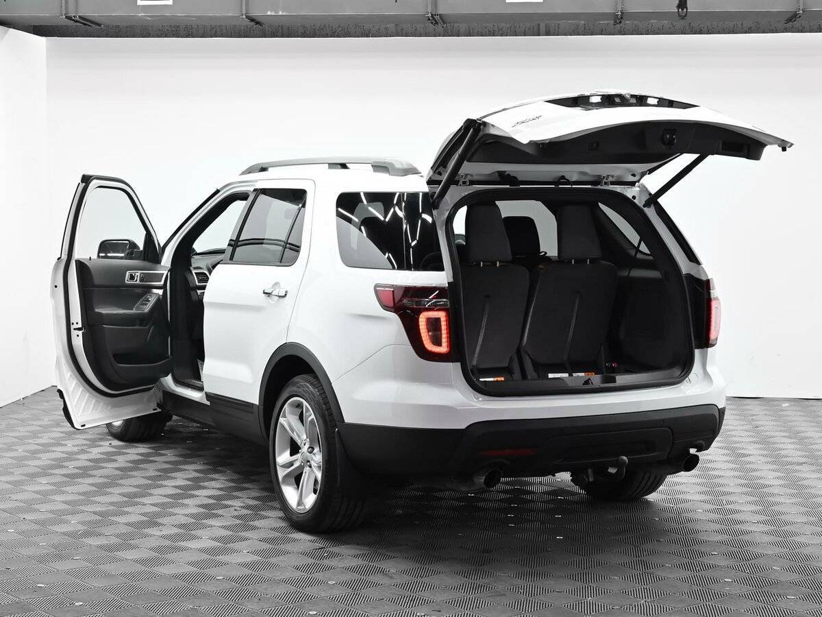 Ford Explorer с пробегом — 2013 год. Фото: #4