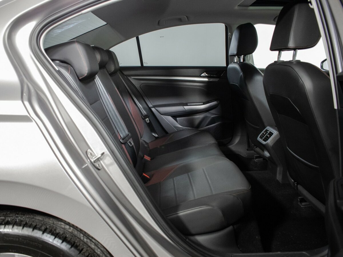 Volkswagen Bora с пробегом — 2021 год. Фото: #7