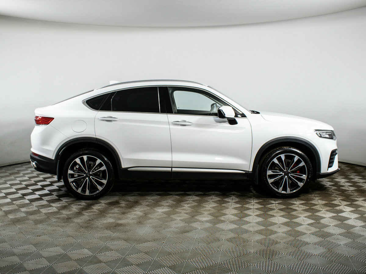 Geely Tugella с пробегом — 2022 год. Фото: #3