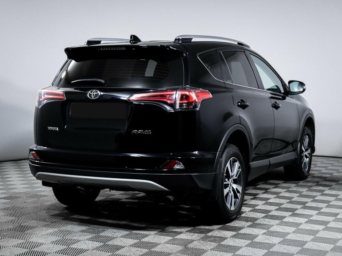 Toyota RAV4 с пробегом — 2019 год. Фото: #4