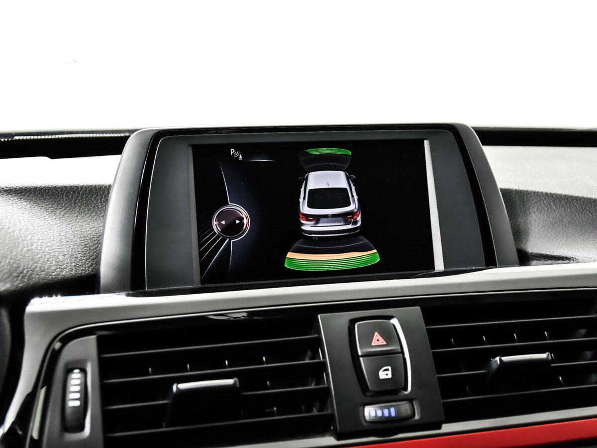 BMW 3 серии с пробегом — 2015 год. Фото: #13