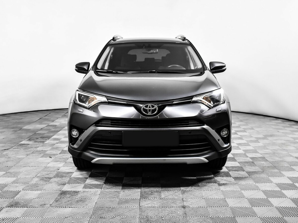 Toyota RAV4 с пробегом — 2016 год. Фото: #1