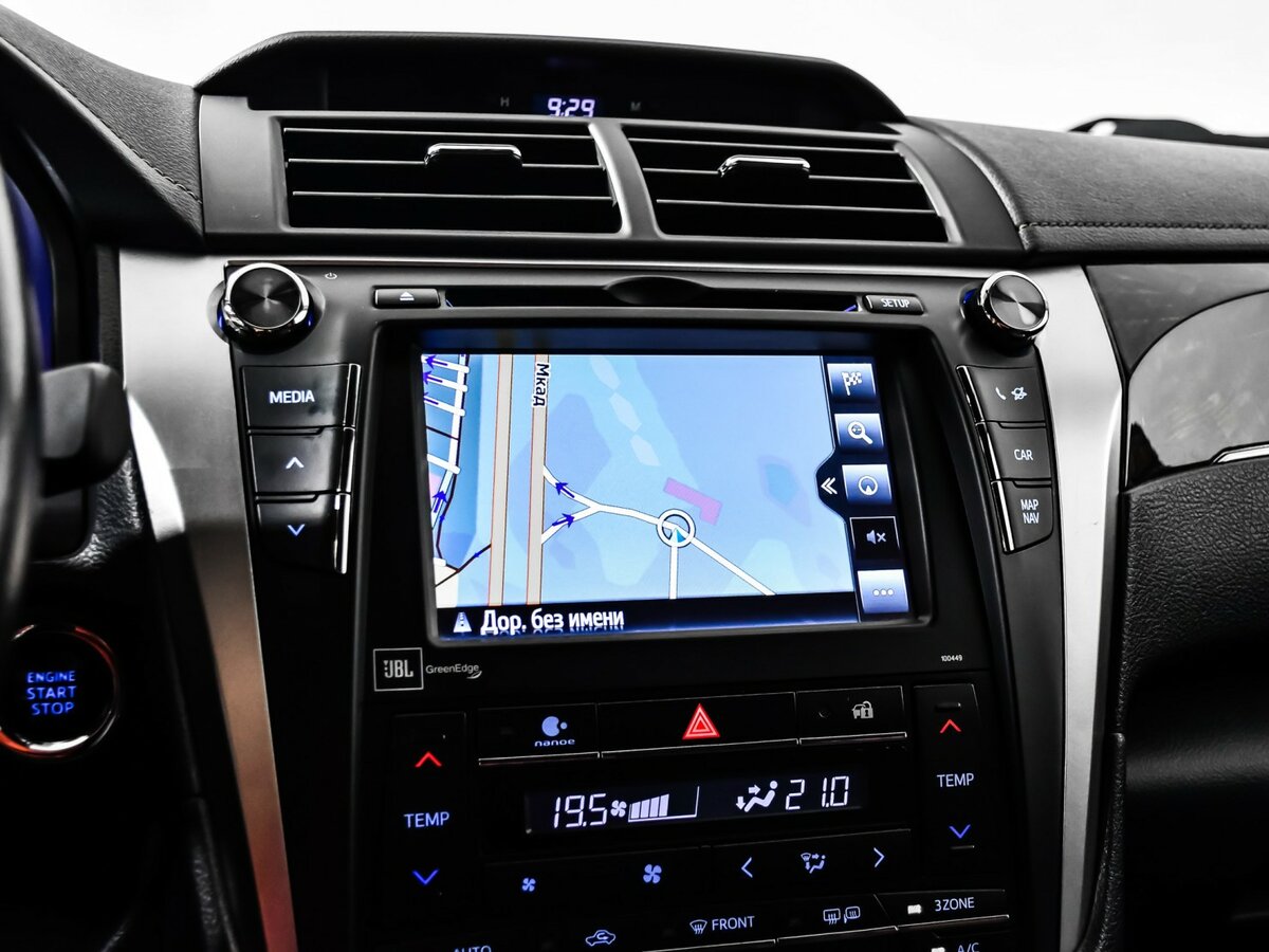 Toyota Camry с пробегом — 2016 год. Фото: #18