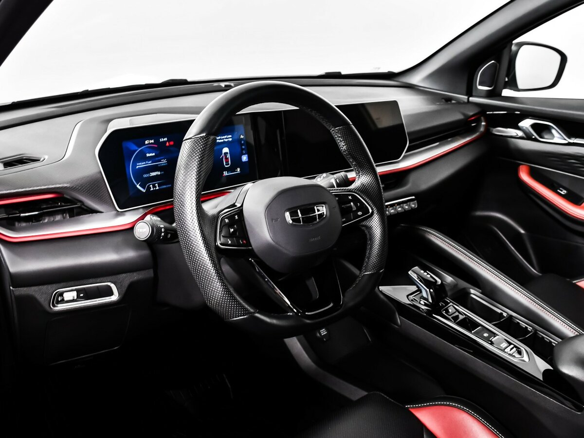 Geely Coolray с пробегом — 2023 год. Фото: #10