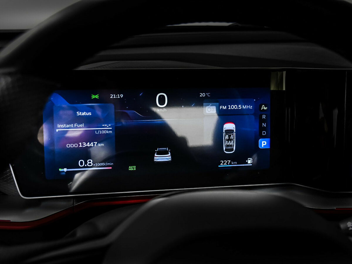 Geely Coolray с пробегом — 2024 год. Фото: #9