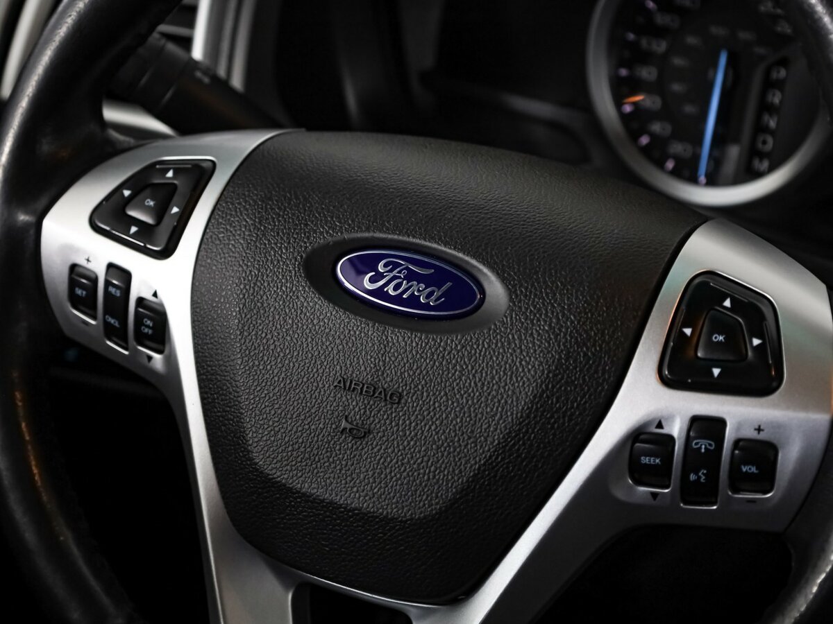 Ford Explorer с пробегом — 2013 год. Фото: #10