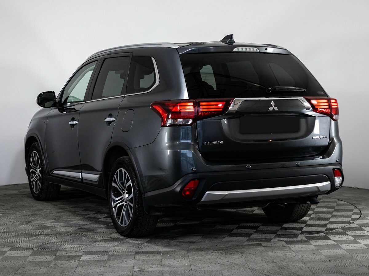 Mitsubishi Outlander с пробегом — 2018 год. Фото: #5