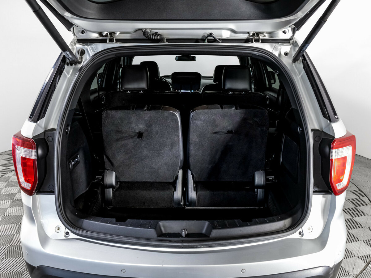 Ford Explorer с пробегом — 2018 год. Фото: #13