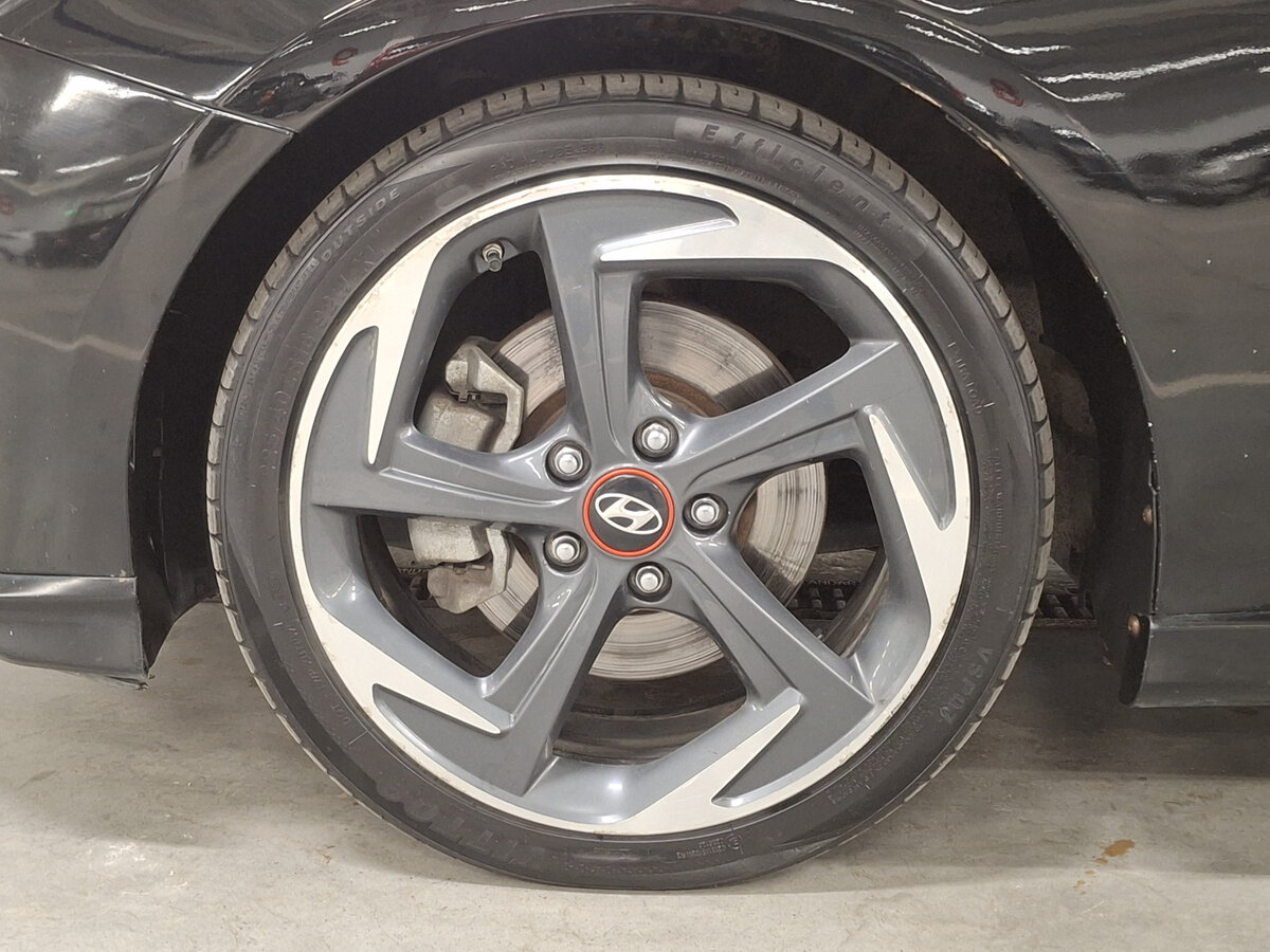 Hyundai Veloster с пробегом — 2019 год. Фото: #17