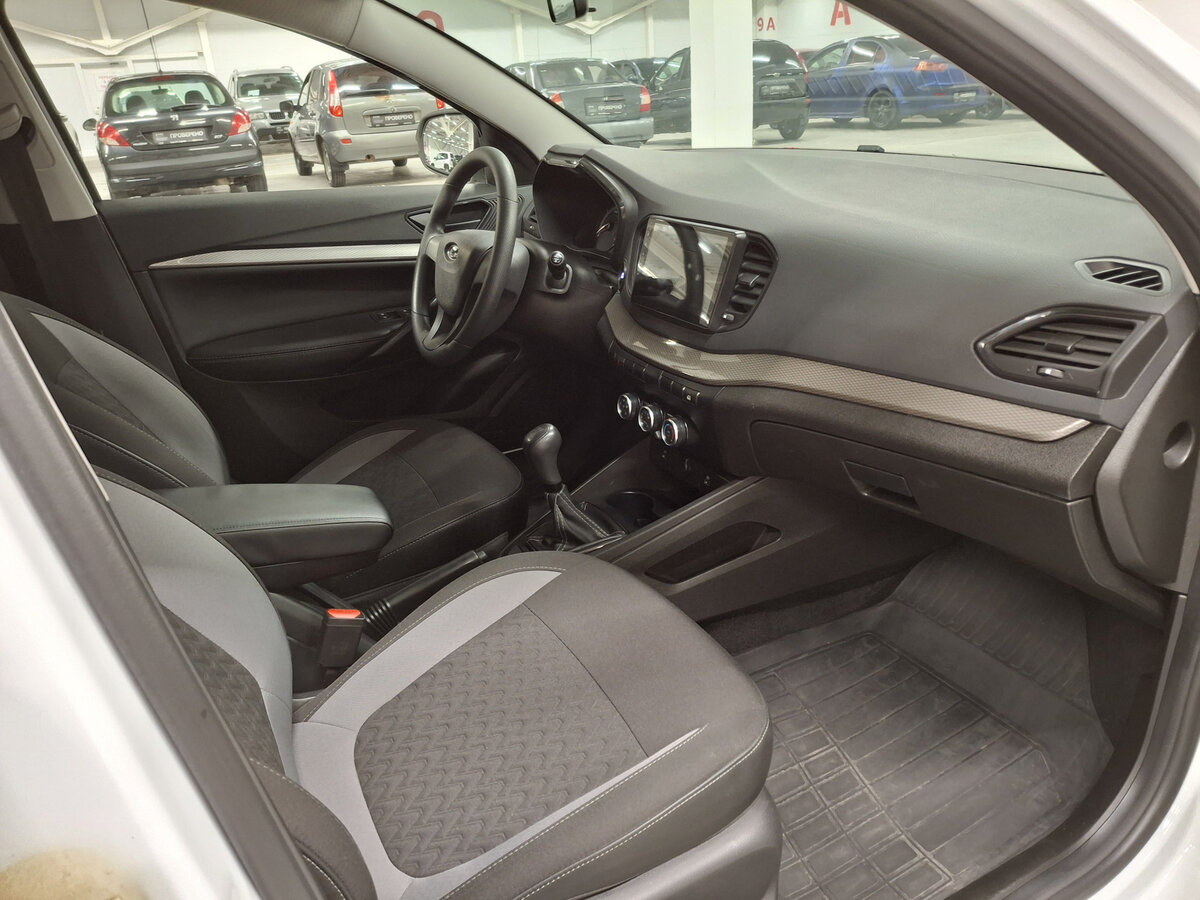 Lada (ВАЗ) Vesta с пробегом — 2023 год. Фото: #10