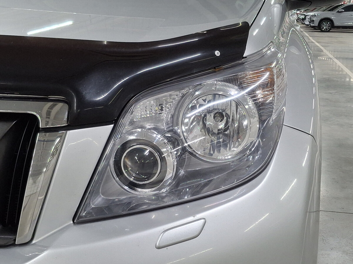 Toyota Land Cruiser Prado с пробегом — 2012 год. Фото: #16