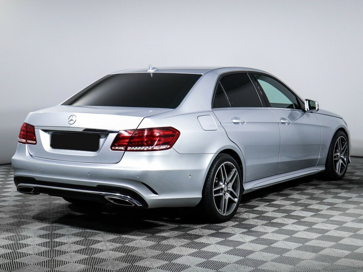 Mercedes-Benz E-Класс с пробегом — 2015 год. Фото: #3
