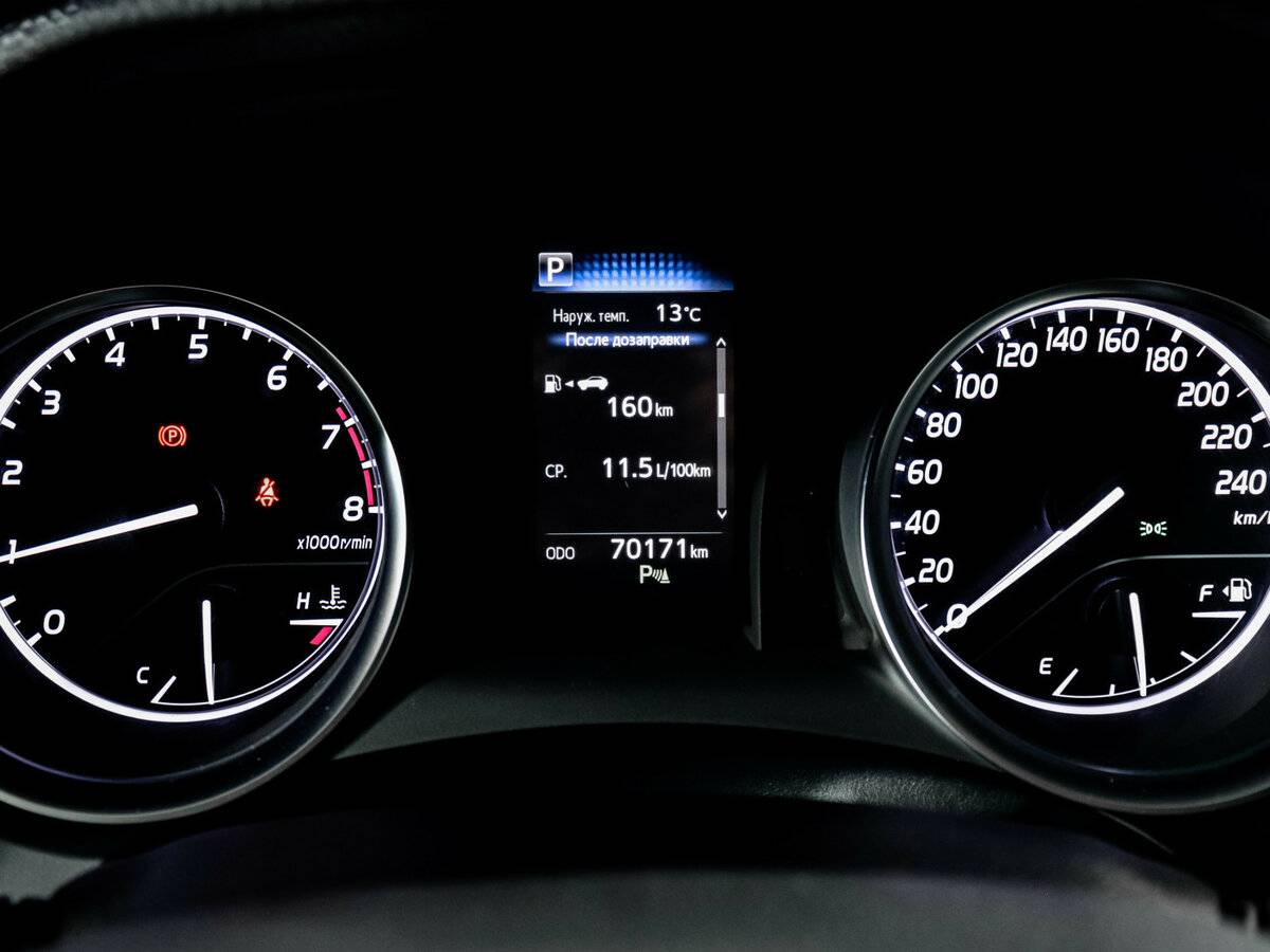 Toyota Camry с пробегом — 2019 год. Фото: #10