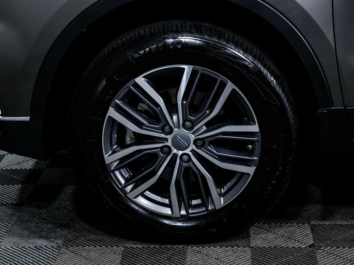 Geely Atlas Pro с пробегом — 2023 год. Фото: #13