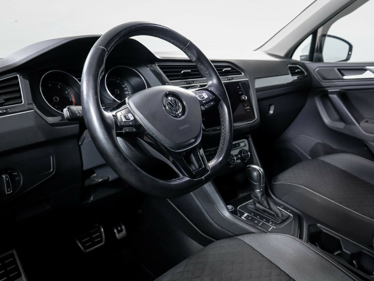 Volkswagen Tiguan с пробегом — 2018 год. Фото: #12