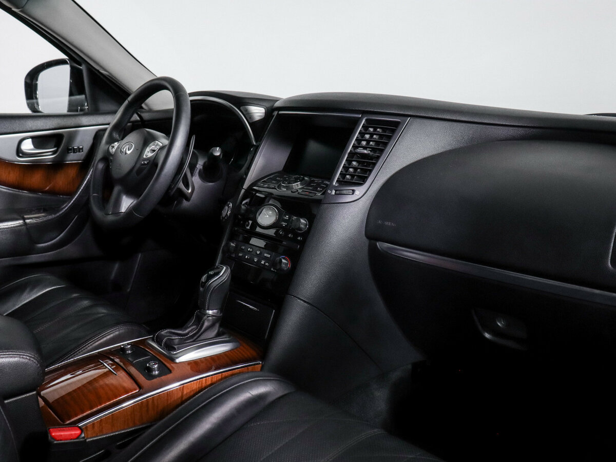 Infiniti FX с пробегом — 2012 год. Фото: #6