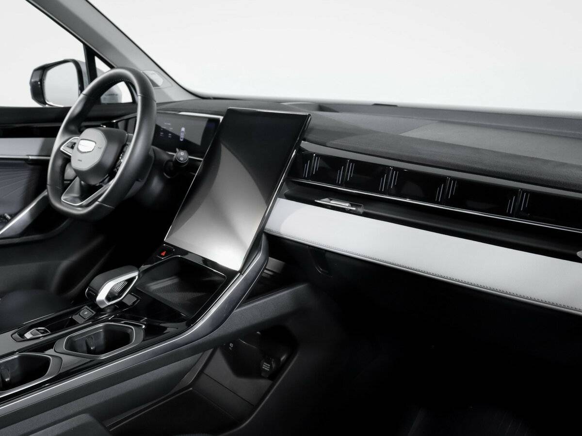 Geely Atlas с пробегом — 2023 год. Фото: #8