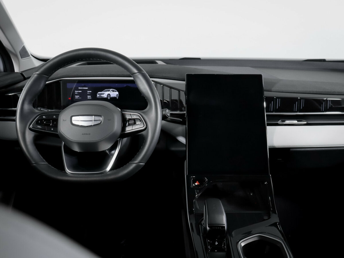 Geely Atlas с пробегом — 2023 год. Фото: #11