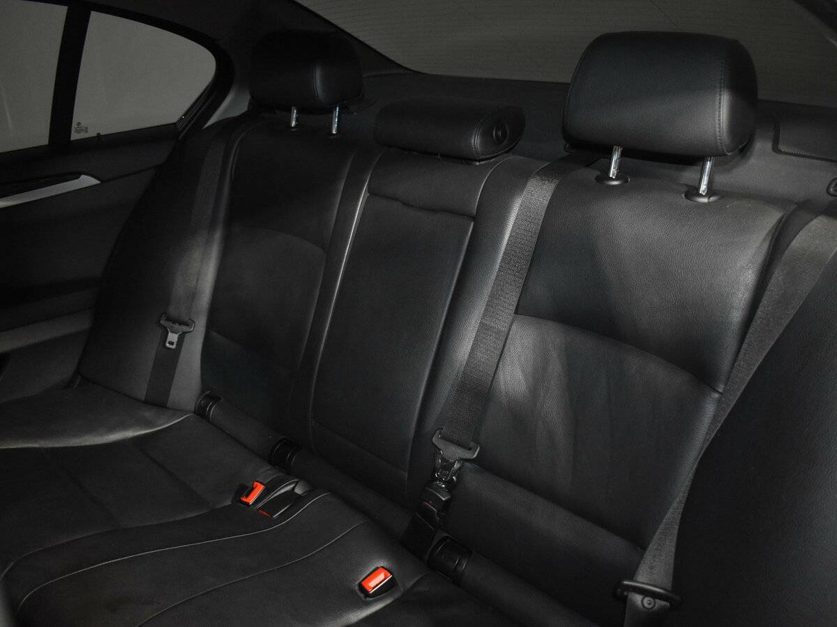 BMW 5 серии с пробегом — 2013 год. Фото: #8