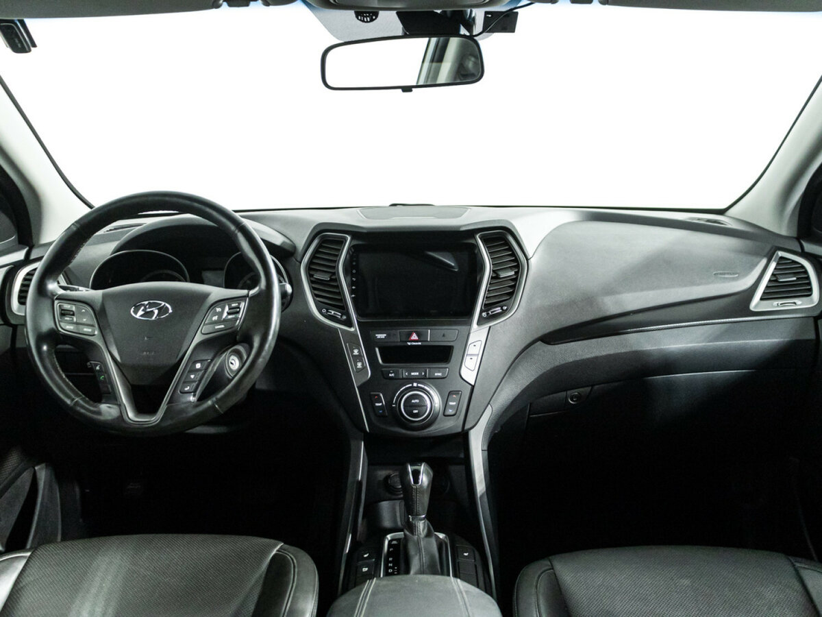 Hyundai Santa Fe с пробегом — 2017 год. Фото: #2
