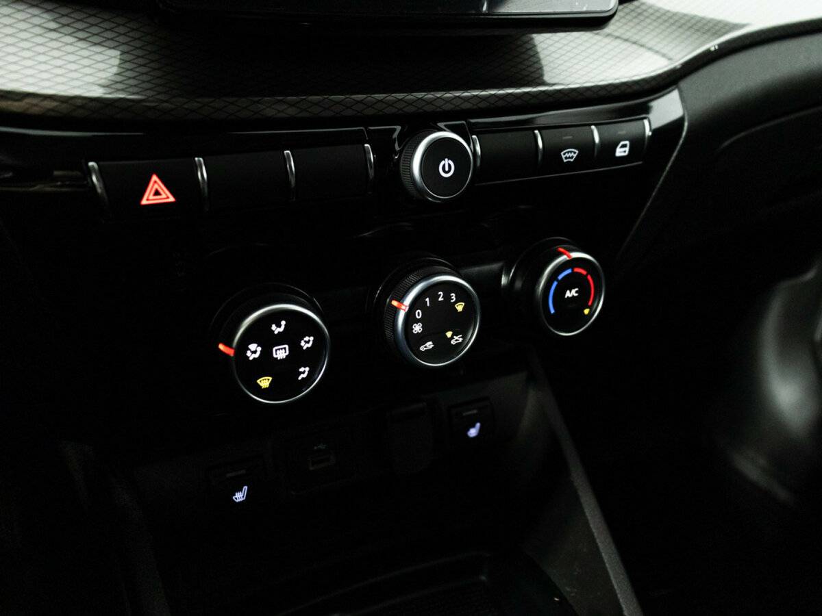 Lada (ВАЗ) Vesta с пробегом — 2024 год. Фото: #14