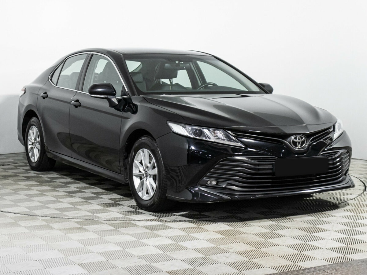 Toyota Camry с пробегом — 2018 год. Фото: #2