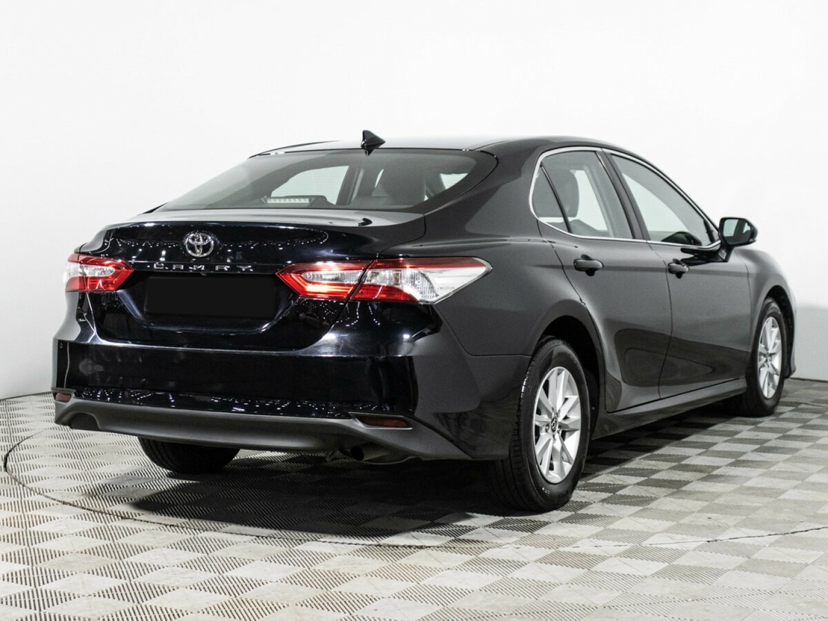 Toyota Camry с пробегом — 2018 год. Фото: #4
