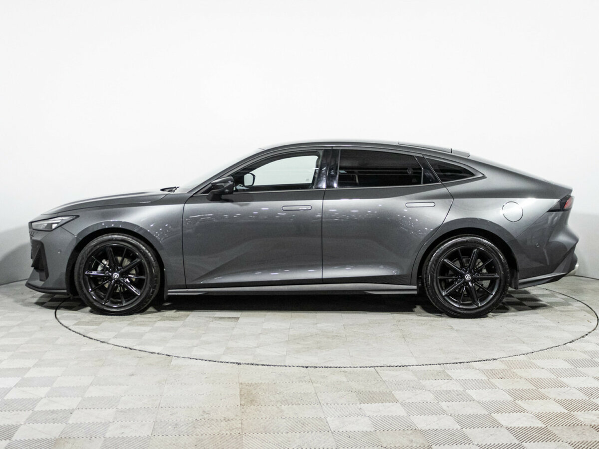 Changan UNI-V с пробегом — 2023 год. Фото: #7