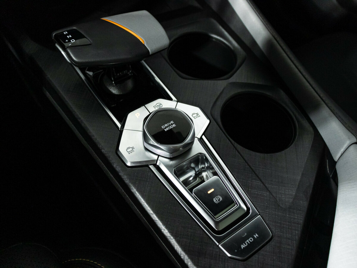 Changan UNI-V с пробегом — 2023 год. Фото: #17