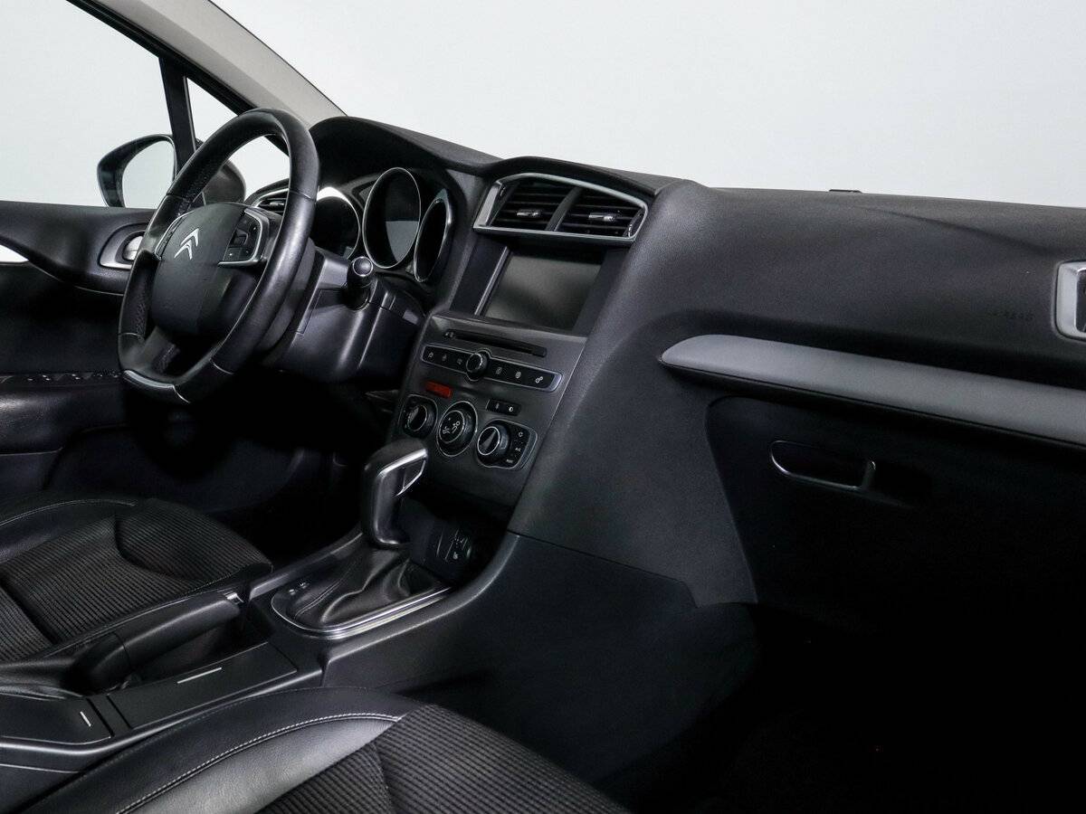 Citroen C4 с пробегом — 2016 год. Фото: #6
