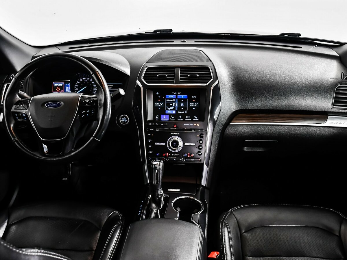 Ford Explorer с пробегом — 2018 год. Фото: #10