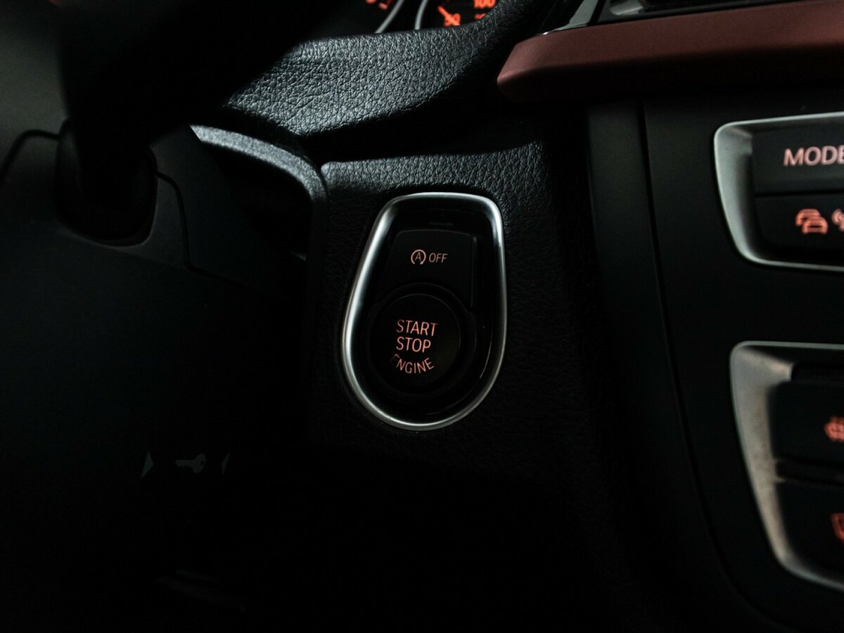 BMW 3 серии с пробегом — 2013 год. Фото: #16