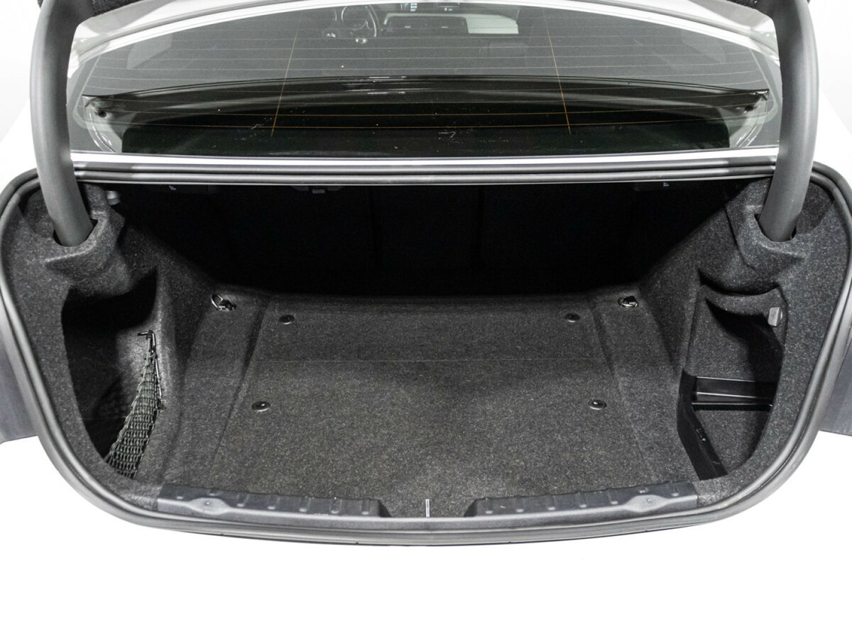 BMW 3 серии с пробегом — 2017 год. Фото: #13