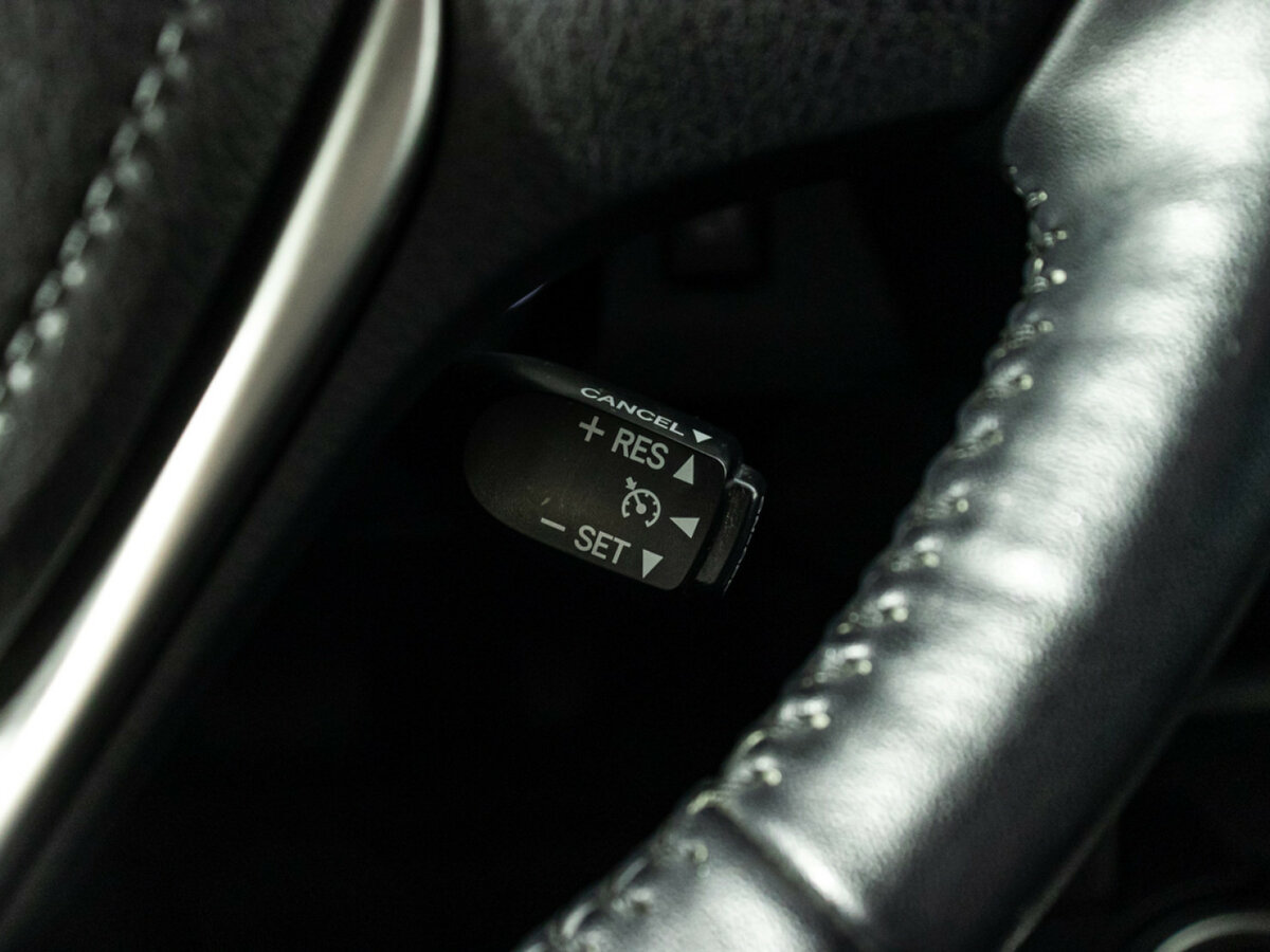 Toyota RAV4 с пробегом — 2015 год. Фото: #17