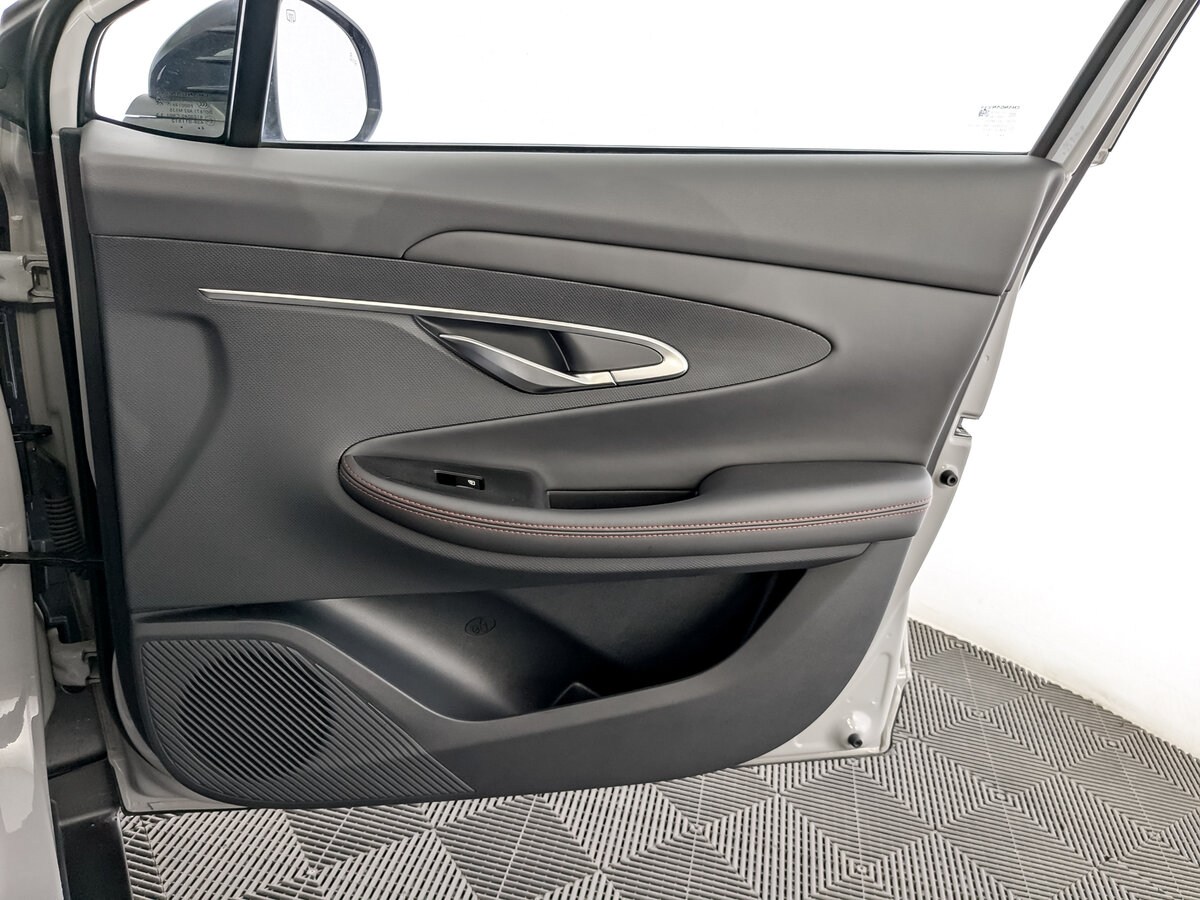 Changan UNI-T с пробегом — 2024 год. Фото: #25