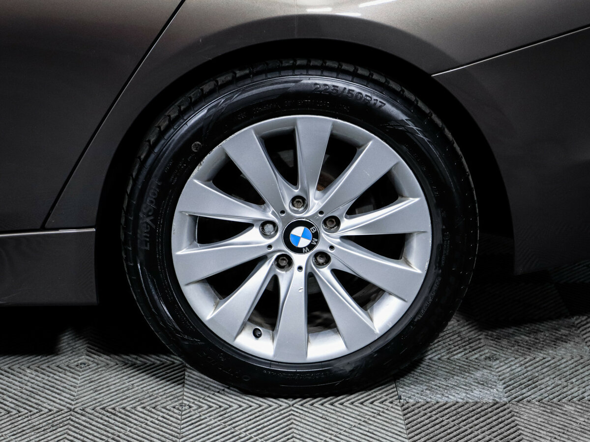 BMW 3 серии с пробегом — 2012 год. Фото: #11