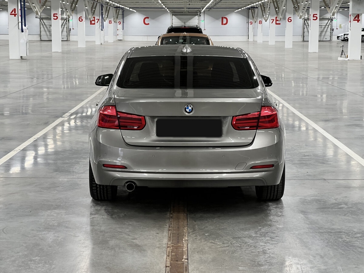 BMW 3 серии с пробегом — 2018 год. Фото: #5